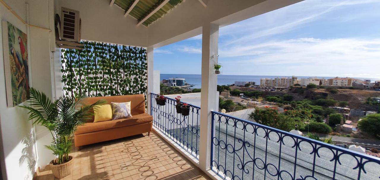 Kelly Guest House Praia Zewnętrze zdjęcie