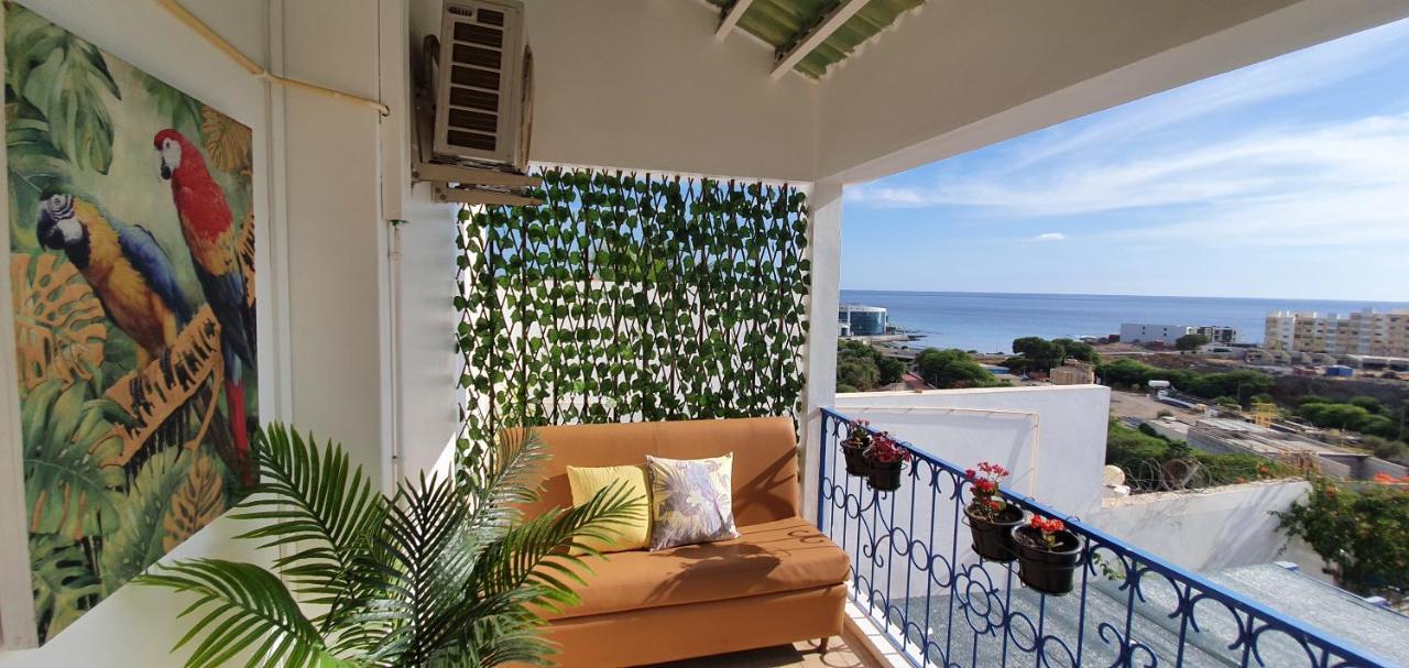 Kelly Guest House Praia Zewnętrze zdjęcie