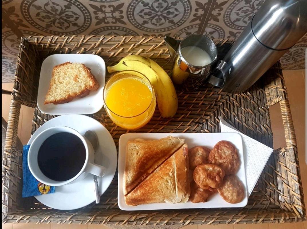 Kelly Guest House Praia Zewnętrze zdjęcie