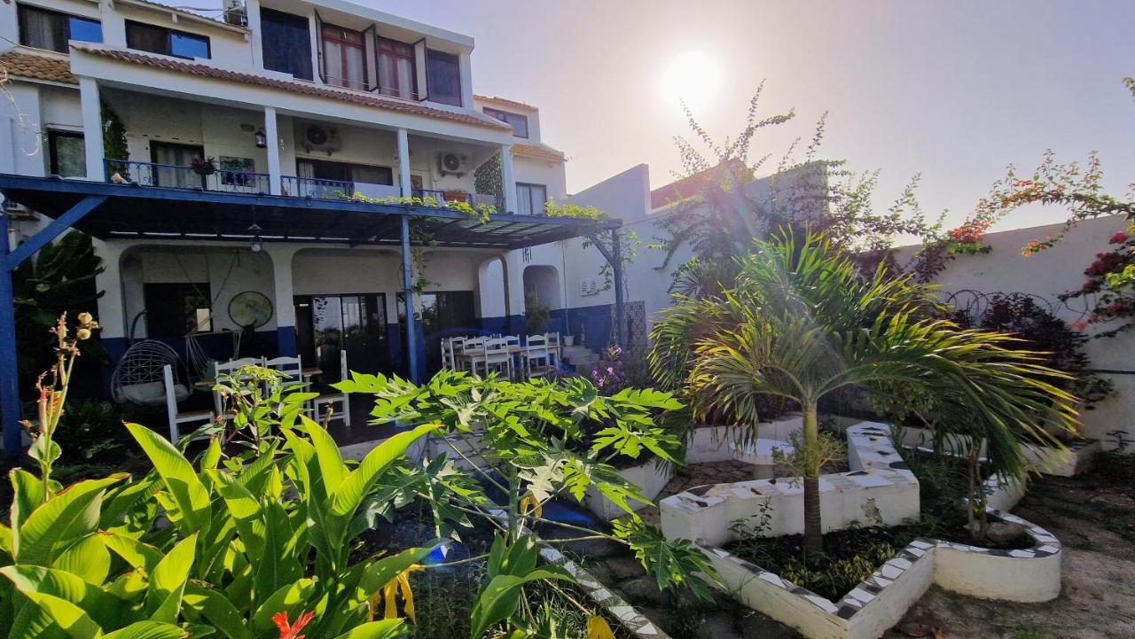 Kelly Guest House Praia Zewnętrze zdjęcie